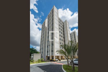 Apartamento à venda com 48m², 2 quartos e 1 vaga Apartamento à venda com 48m², 2 quartos e 1 vagaFachada