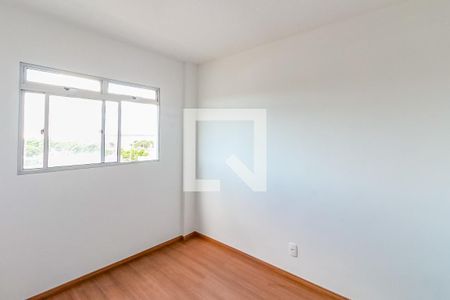 Quarto 2 de apartamento para alugar com 2 quartos, 48m² em João Pinheiro, Belo Horizonte