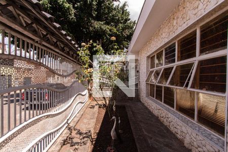 Casa para alugar com 330m², 4 quartos e 2 vagasQuintal frente