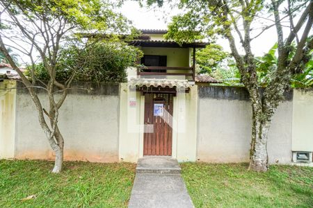 Entrada de casa à venda com 3 quartos, 360m² em Itaipu, Niterói