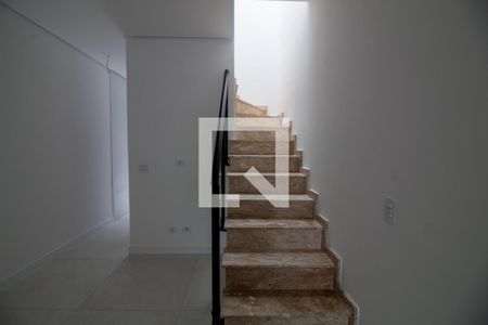Escada de casa à venda com 3 quartos, 100m² em Jardim Caravelas, São Paulo