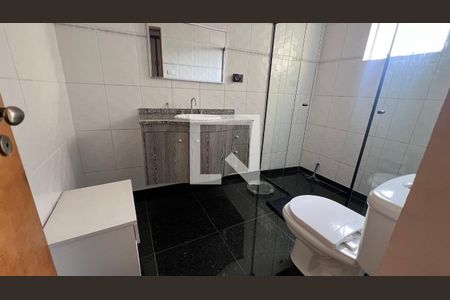 Casa à venda com 150m², 3 quartos e 2 vagas Casa à venda com 150m², 3 quartos e 2 vagasBanheiro da Suíte