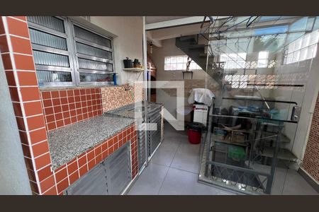 Casa à venda com 150m², 3 quartos e 2 vagas Casa à venda com 150m², 3 quartos e 2 vagasÁrea externa