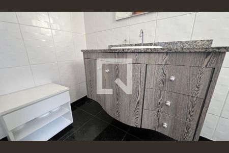 Casa à venda com 150m², 3 quartos e 2 vagas Casa à venda com 150m², 3 quartos e 2 vagasBanheiro da Suíte