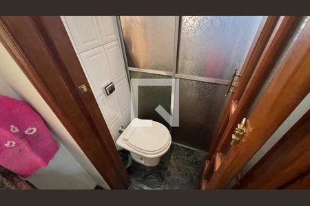 Casa à venda com 150m², 3 quartos e 2 vagas Casa à venda com 150m², 3 quartos e 2 vagasLavabo