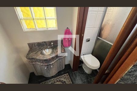 Casa à venda com 150m², 3 quartos e 2 vagas Casa à venda com 150m², 3 quartos e 2 vagasLavabo