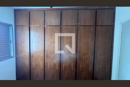 Casa à venda com 150m², 3 quartos e 2 vagas Casa à venda com 150m², 3 quartos e 2 vagasQuarto