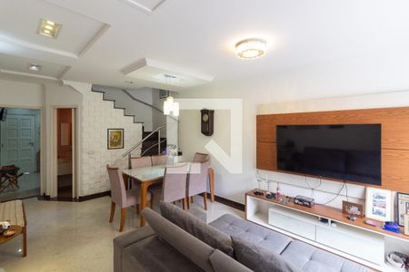 Casa de condomínio à venda com 180m², 2 quartos e 2 vagasSala 
