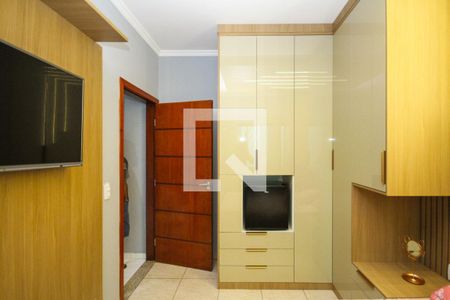 Casa à venda com 230m², 4 quartos e 2 vagas Casa à venda com 230m², 4 quartos e 2 vagasQuarto 2