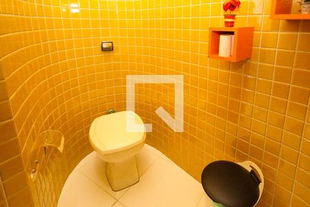 Casa à venda com 230m², 4 quartos e 2 vagas Casa à venda com 230m², 4 quartos e 2 vagasLavabo