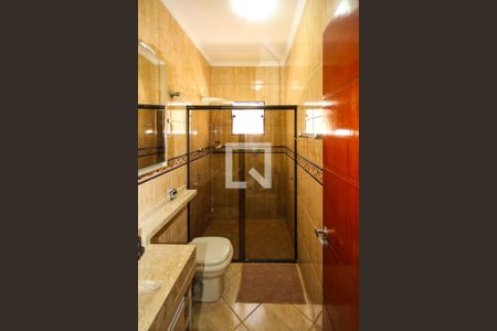 Casa à venda com 230m², 4 quartos e 2 vagas Casa à venda com 230m², 4 quartos e 2 vagasBaheiro social