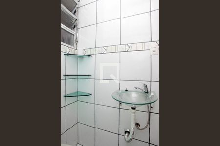 Banheiro de apartamento à venda com 1 quarto, 46m² em Bela Vista, Porto Alegre