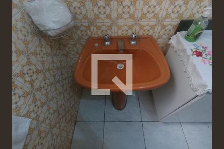 Casa à venda com 170m², 5 quartos e 2 vagasBanheiro 