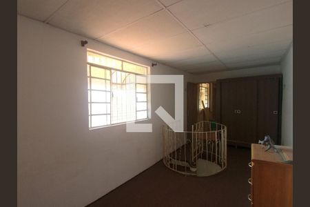 Casa à venda com 170m², 5 quartos e 2 vagasQuarto 01 