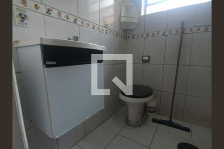 Casa à venda com 170m², 5 quartos e 2 vagasBanheiro