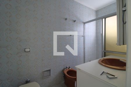 Casa à venda com 120m², 4 quartos e 2 vagasBanheiro da suíte