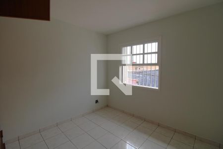 Casa à venda com 120m², 4 quartos e 2 vagasQuarto 2