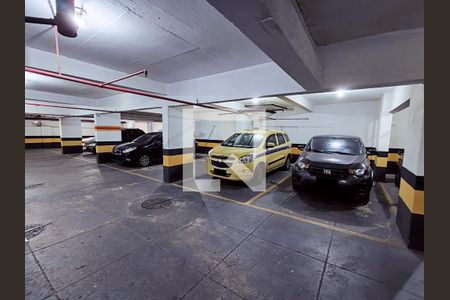 Apartamento à venda com 75m², 2 quartos e 1 vaga Apartamento à venda com 75m², 2 quartos e 1 vagaGaragem