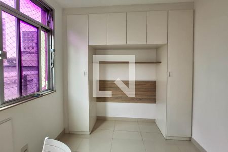 Apartamento à venda com 98m², 3 quartos e sem vagaQuarto