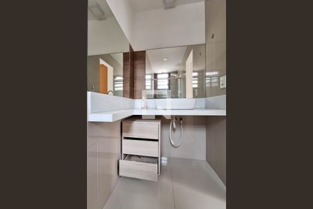 Apartamento à venda com 98m², 3 quartos e sem vagaBanheiro da Suíte 1