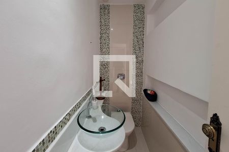 Apartamento à venda com 98m², 3 quartos e sem vagaBanheiro da Suíte 2