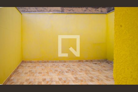 Casa à venda com 108m², 2 quartos e 1 vaga Casa à venda com 108m², 2 quartos e 1 vagaQuintal