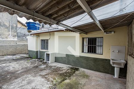 Casa à venda com 80m², 2 quartos e 3 vagasÁrea de serviço e quintal