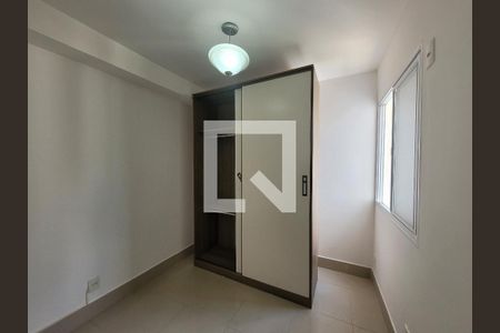 Quarto  de apartamento à venda com 1 quarto, 80m² em Vila Itapura, Campinas