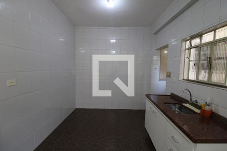 Sala integrada com a Cozinha de casa para alugar com 1 quarto, 65m² em Jardim Japao, São Paulo