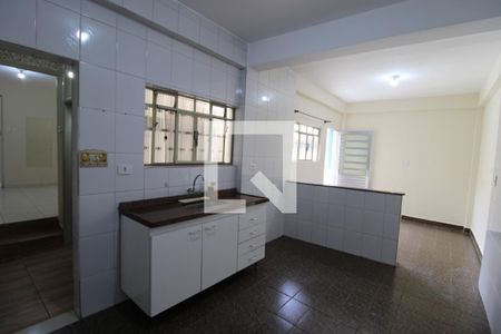 Sala integrada com a Cozinha de casa para alugar com 1 quarto, 65m² em Jardim Japao, São Paulo