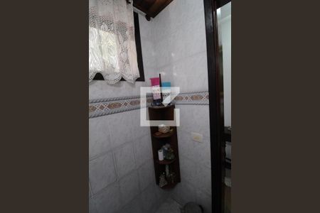 Casa de condomínio à venda com 336m², 3 quartos e 8 vagasLavabo