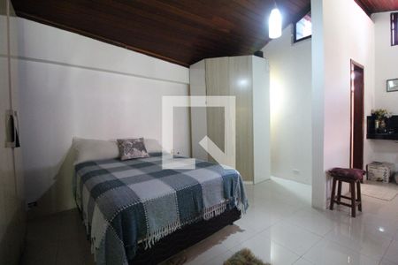 Casa de condomínio à venda com 336m², 3 quartos e 8 vagasSuíte 