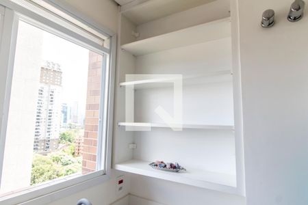 Detalhe da area de serviço de apartamento para alugar com 1 quarto, 50m² em Empresarial 18 do Forte, Barueri