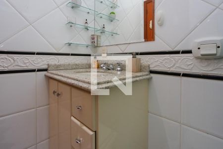 Banheiro 1 de apartamento à venda com 2 quartos, 204m² em Jardim Itu, Porto Alegre