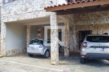 Casa para alugar com 417m², 5 quartos e 3 vagasQuintal