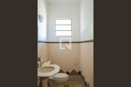 Casa para alugar com 417m², 5 quartos e 3 vagasLavabo