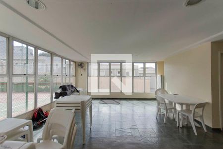 Apartamento para alugar com 52m², 2 quartos e 1 vagaÁrea Comum - Salão de Festas