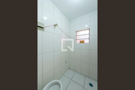Banheiro  de casa para alugar com 1 quarto, 30m² em Vila Linda, Santo André