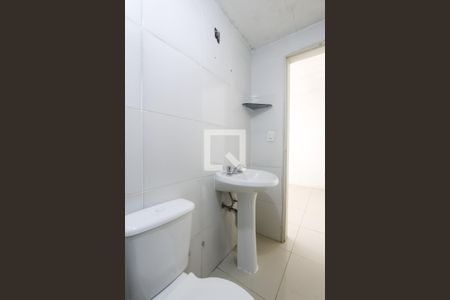 Banheiro de apartamento à venda com 1 quarto, 50m² em Jardim Carvalho, Porto Alegre