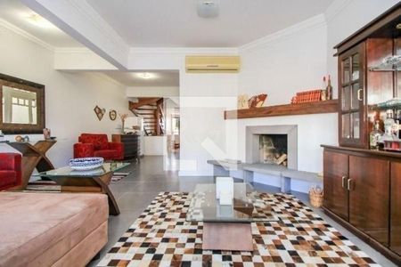 Casa à venda com 4 quartos, 455m² em Chácara das Pedras, Porto Alegre