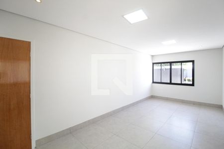 Sala 1 de casa para alugar com 5 quartos, 277m² em Cidade Jardim, Uberlândia