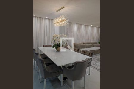 Casa à venda com 3 quartos, 200m² em Cidade Patriarca, São Paulo