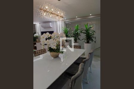 Casa à venda com 3 quartos, 200m² em Cidade Patriarca, São Paulo