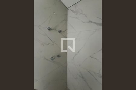 Apartamento à venda com 213m², 3 quartos e 4 vagasBanheiro da Suíte 2