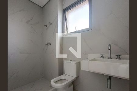 Apartamento à venda com 213m², 3 quartos e 4 vagasBanheiro da Suíte 1