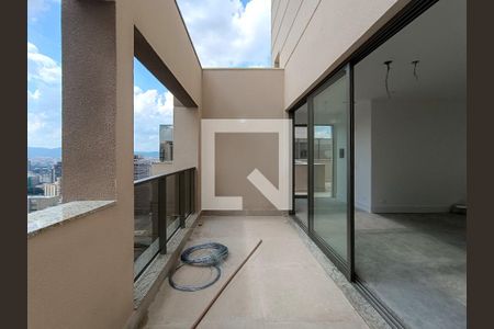 Apartamento à venda com 213m², 3 quartos e 4 vagasVaranda Sala de TV