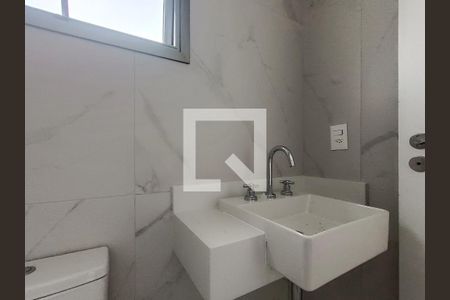 Apartamento à venda com 213m², 3 quartos e 4 vagasBanheiro da Suíte 1