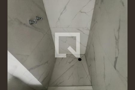 Apartamento à venda com 213m², 3 quartos e 4 vagasBanheiro da Suíte 2