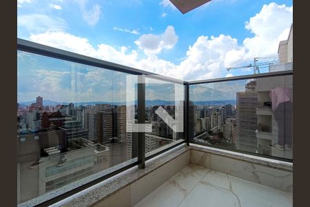 Apartamento à venda com 213m², 3 quartos e 4 vagasVaranda da Suíte 1