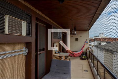 Apartamento à venda com 120m², 4 quartos e 2 vagas Apartamento à venda com 120m², 4 quartos e 2 vagasVaranda